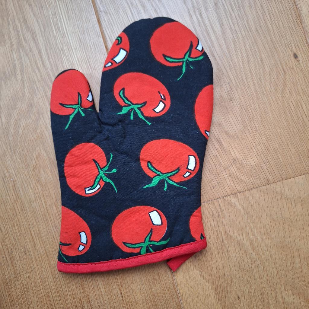 Oven handschoen zwart met rode tomaten erop, Ophalen of Verzenden, Nieuw, Zwart, Overige typen