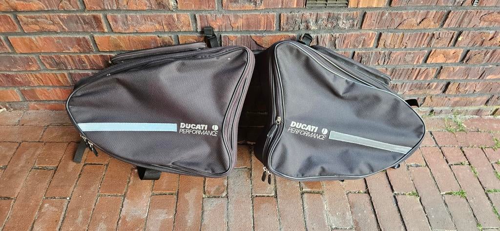 Ducati Performance Zadeltassen - Zo goed als nieuw, Motoren, Accessoires | Koffers en Tassen, Ophalen of Verzenden, Zo goed als nieuw