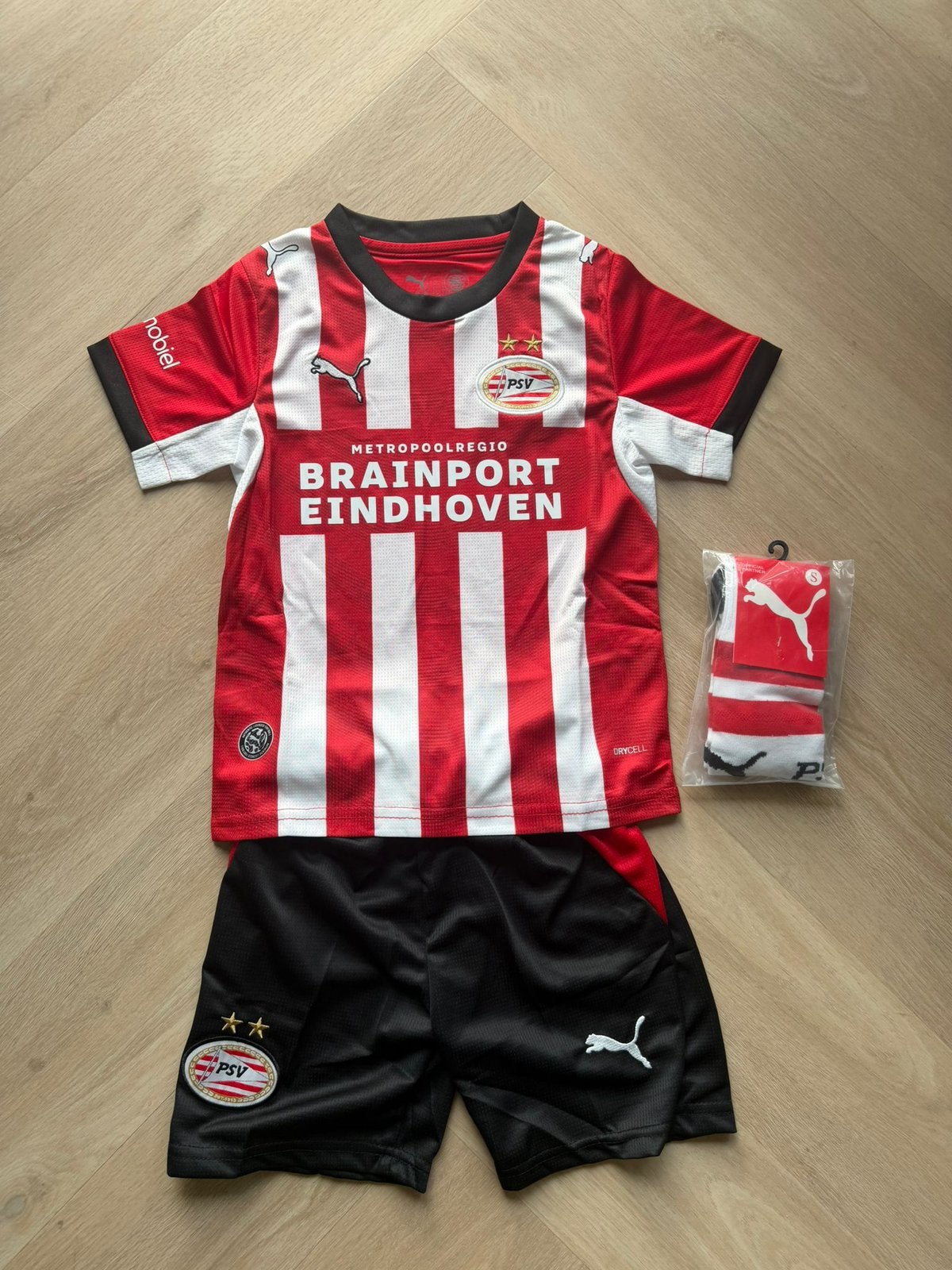 Nieuw voetbaltenue PSV thuis tenue seizoen 26/27, Maat XS of kleiner, Ophalen of Verzenden, Nieuw, Set