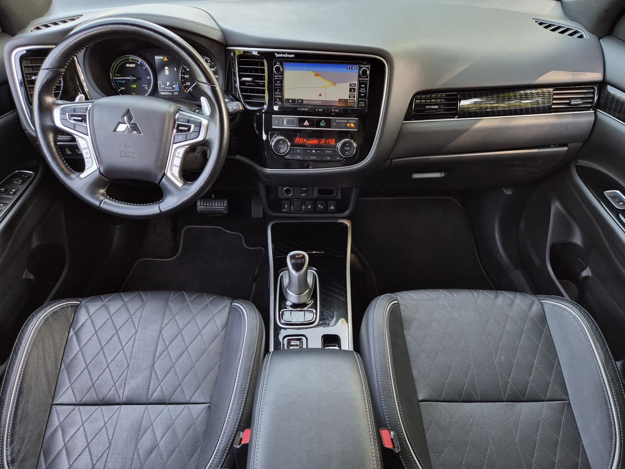 Mitsubishi Outlander 2.4 PHEV Instyle / Elektrische achterkl, Auto's, Mitsubishi, Automaat, Euro 6, 4 cilinders, Bedrijf