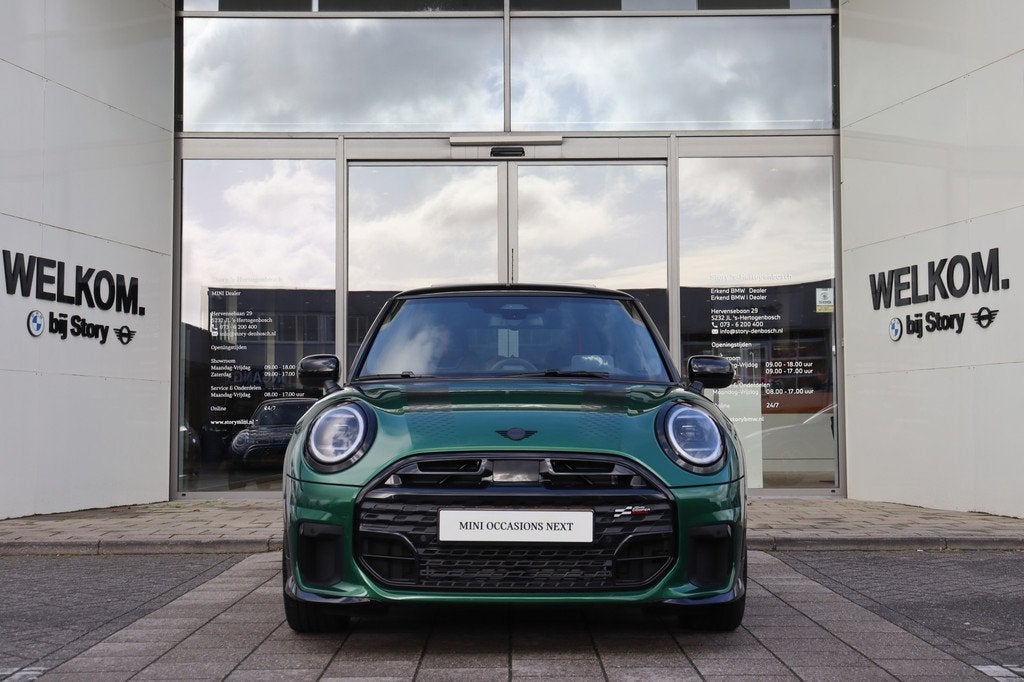 MINI Hatchback Cooper C Automaat / John Cooper Works / Pakke, Gebruikt, 156 pk, Met garantie (alle), 4 stoelen