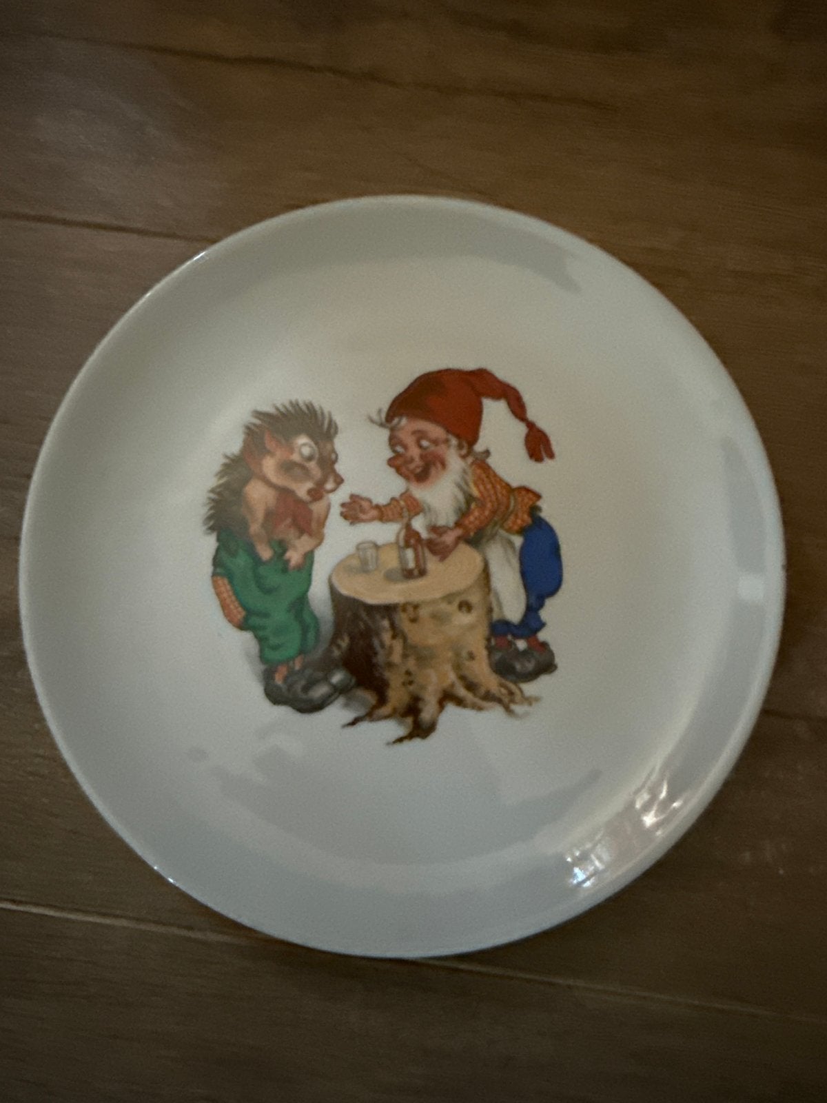 Vintage bordje met kabouter en egel, Ophalen of Verzenden