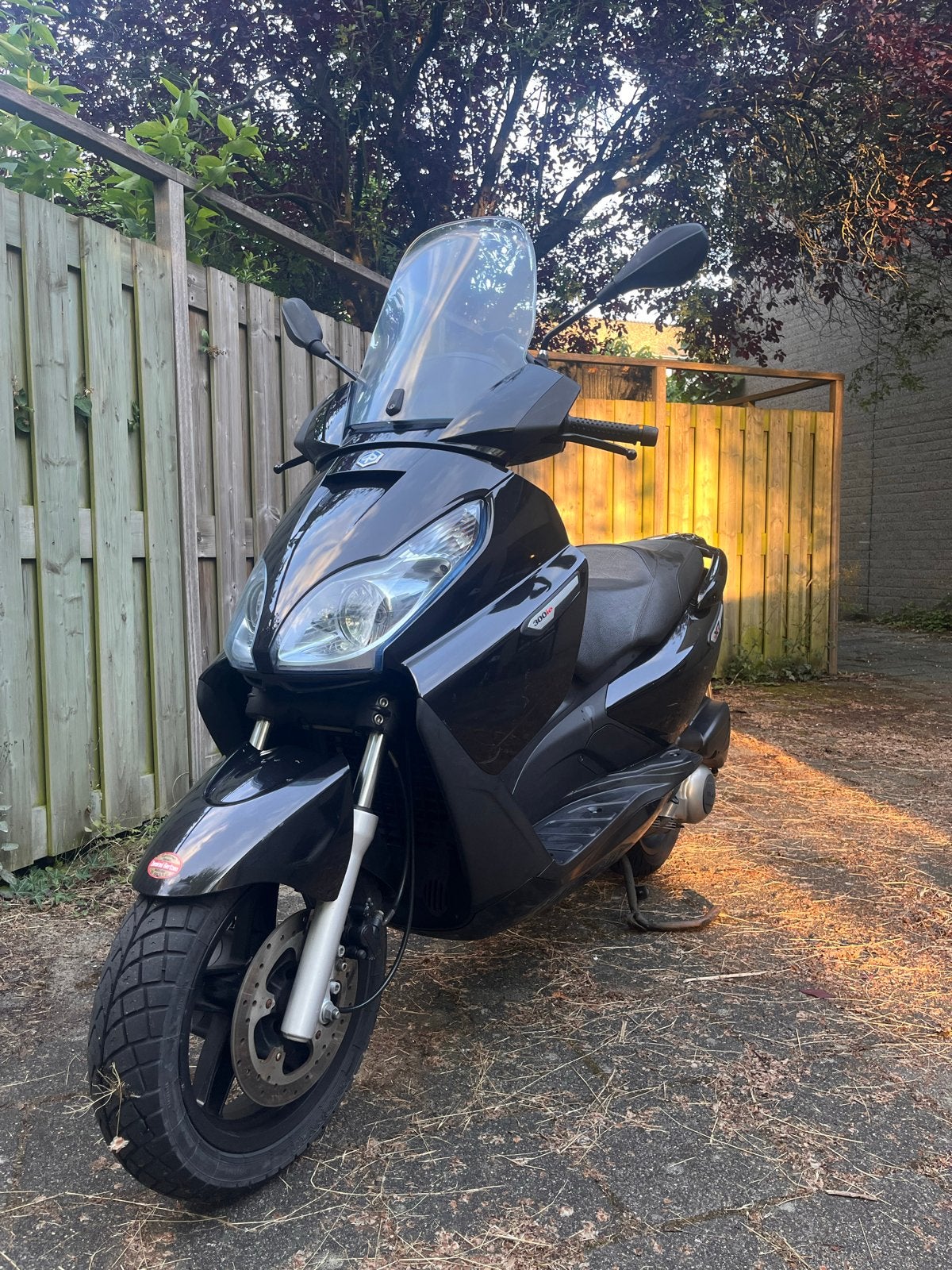 Piaggio X7 Evo 300cc 2009 motorscooter weinig km’s!, Scooter, Occasion, Particulier, Minimaal motorrijbewijs A2