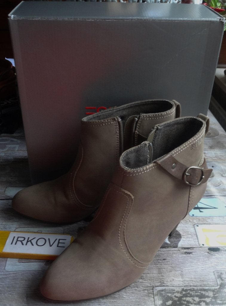 ESPRIT LEUKE LAARSJES * NIEUWSTAAT! Maat 40 *, Verzenden, Beige, Lage of Enkellaarzen, Zo goed als nieuw