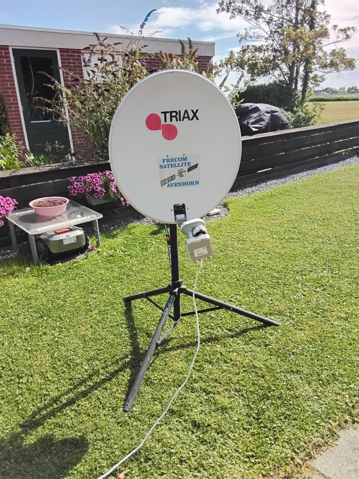 Triax 60cm schotel met statief, ontvanger en toebehoren, Ophalen, Gebruikt, (Schotel)antenne, Overige merken