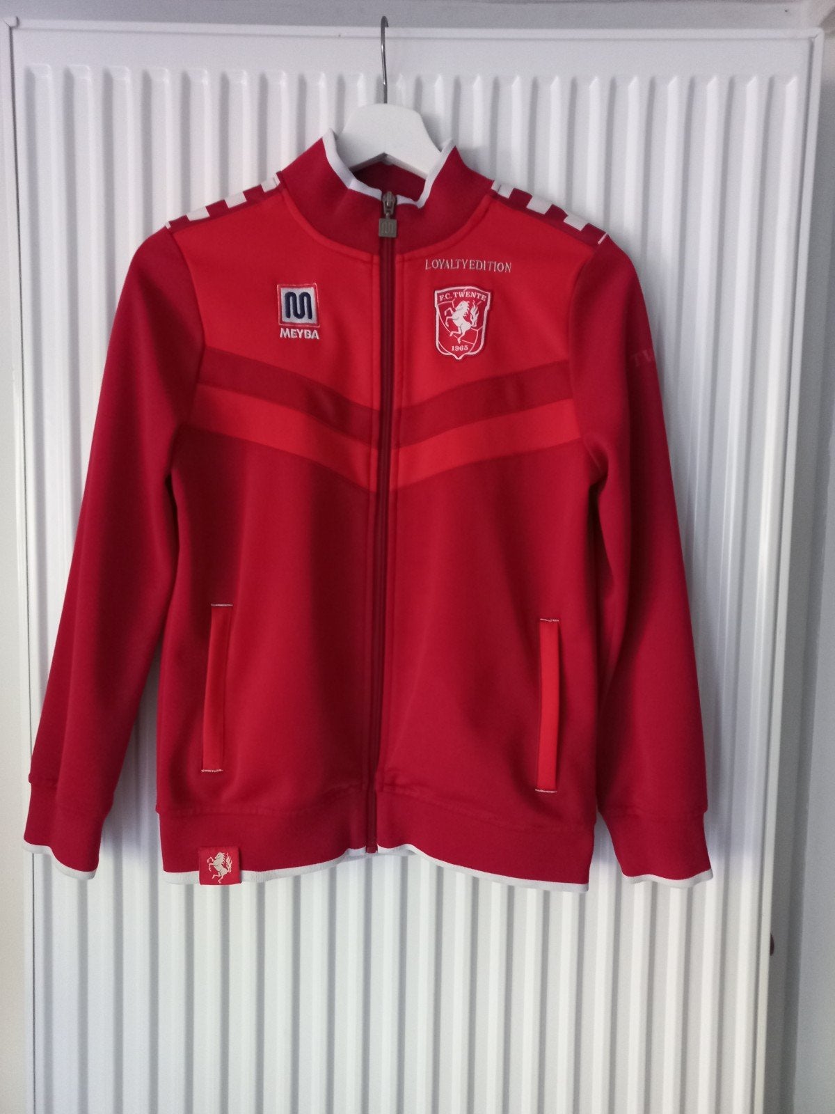 FC Twente Loyalty Edition Trainingsjack - Rood, Ophalen of Verzenden, Gedragen, Rood, Maat 46 (S) of kleiner
