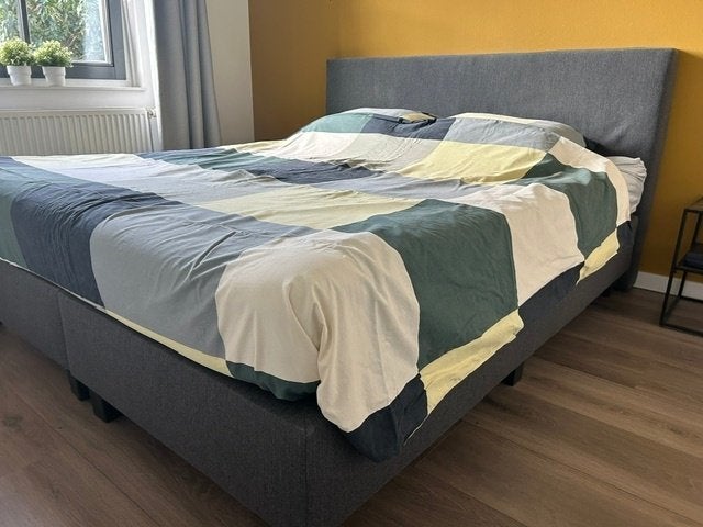 Tweepersoonsbed met matras - 180x200 cm, Ophalen, Gebruikt, Tweepersoons, 180 cm