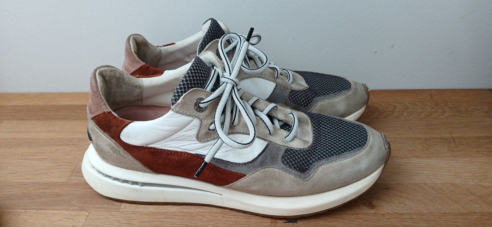 Floris van Bommel sneakers - In zeer goede staat maat 40.5, Beige, Floris van Bommel, Ophalen of Verzenden, Sneakers of Gympen