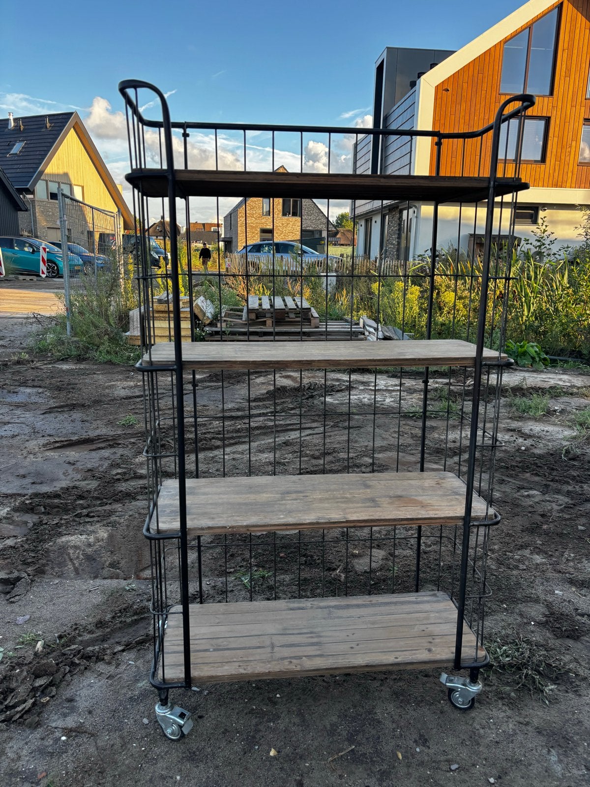 Industriële kast met houten planken op wielen, Ophalen, Gebruikt