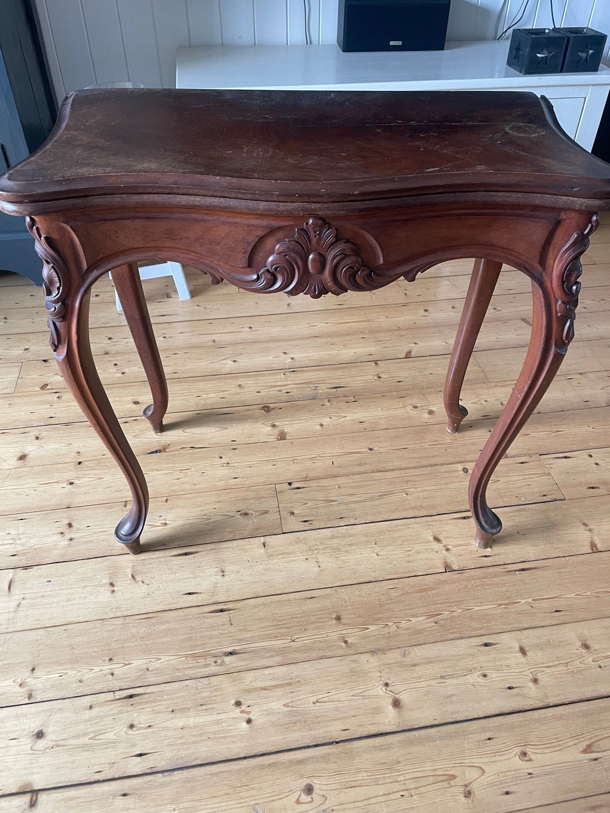 Antieke kaarttafel/sidetable met groen vilt, Ophalen