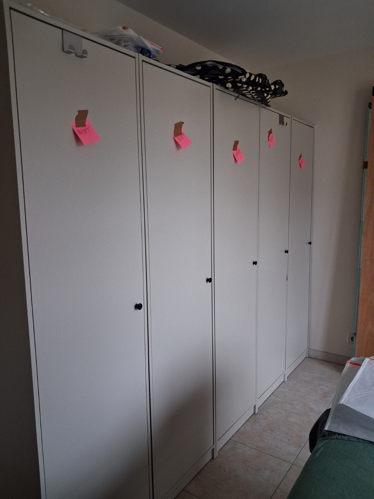 acht lichtbeige IKEA GURSKEN kledingkasten, Ophalen, Zo goed als nieuw