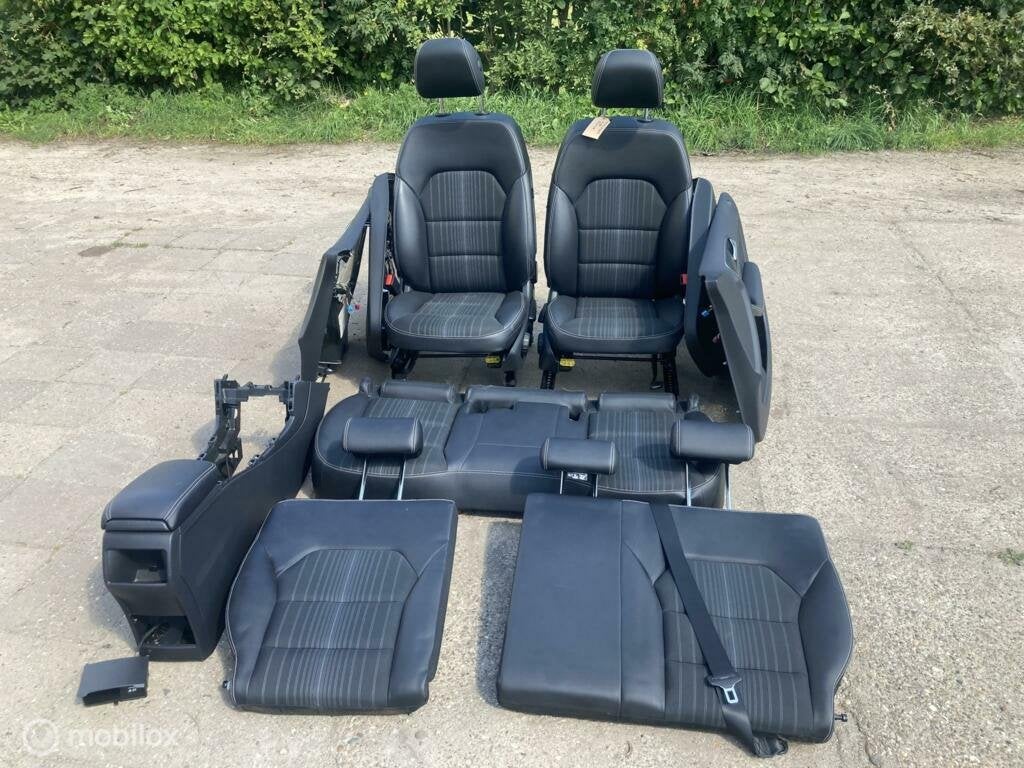 Bekleding set leder/stof Mercedes B-klasse W246 ('11-'19), Gebruikt, Mercedes-Benz, Ophalen of Verzenden, Mercedes-Benz