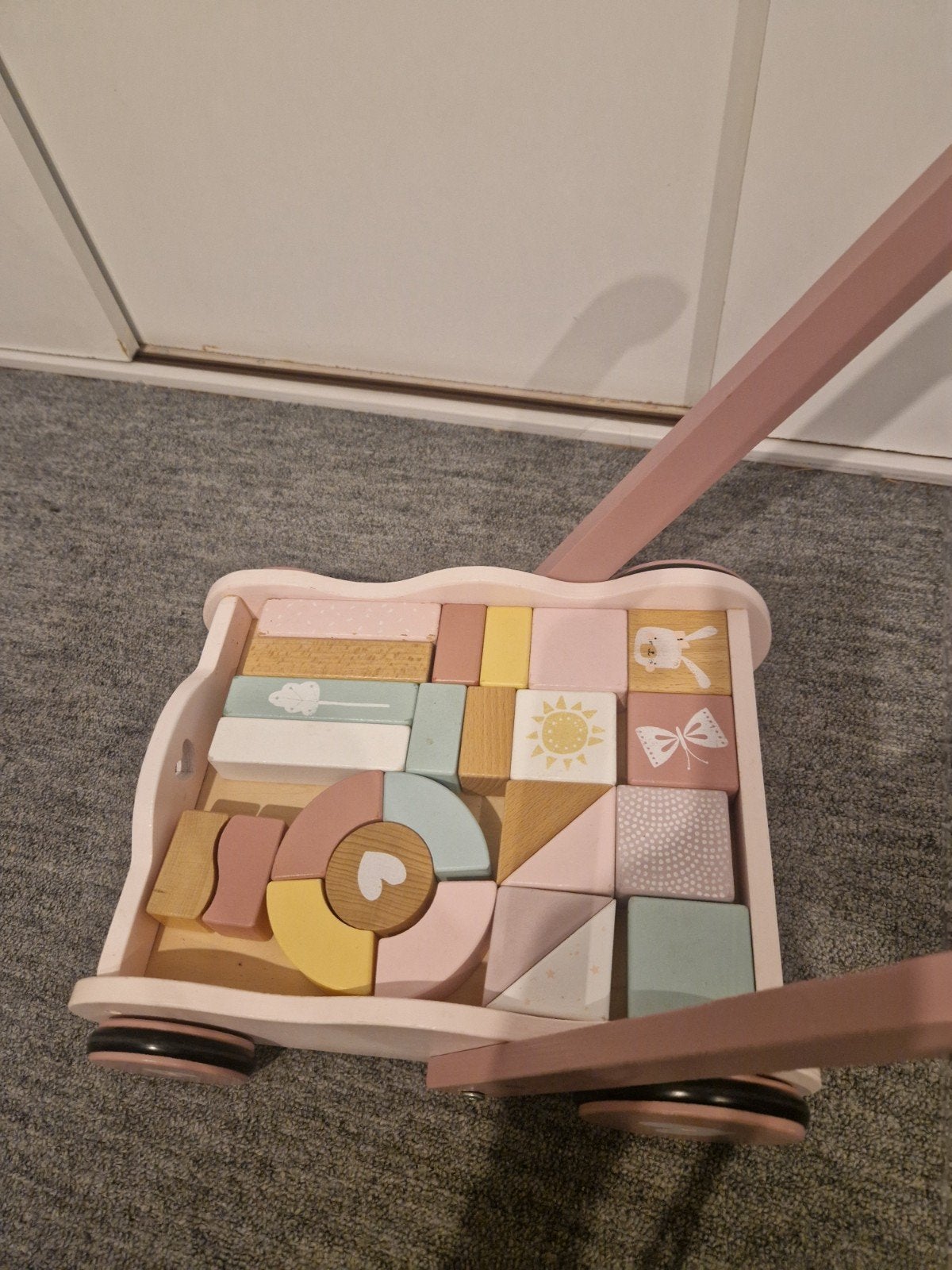 Little dutch. Houten loopwagen met blokken - Little Dutch, Kinderen en Baby's, Speelgoed | Houten speelgoed, Ophalen, Zo goed als nieuw