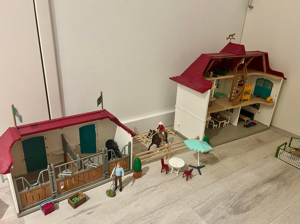 Schleich Horse Club Lakeside paardenboerderij (42551), Verzamelen, Speelgoed, Ophalen of Verzenden, Gebruikt