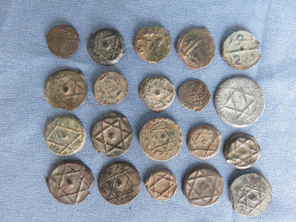 Sidi Mohammed IV munten. Marokko - bodemvondsten, Postzegels en Munten, Ophalen of Verzenden, Overige landen, Losse munt