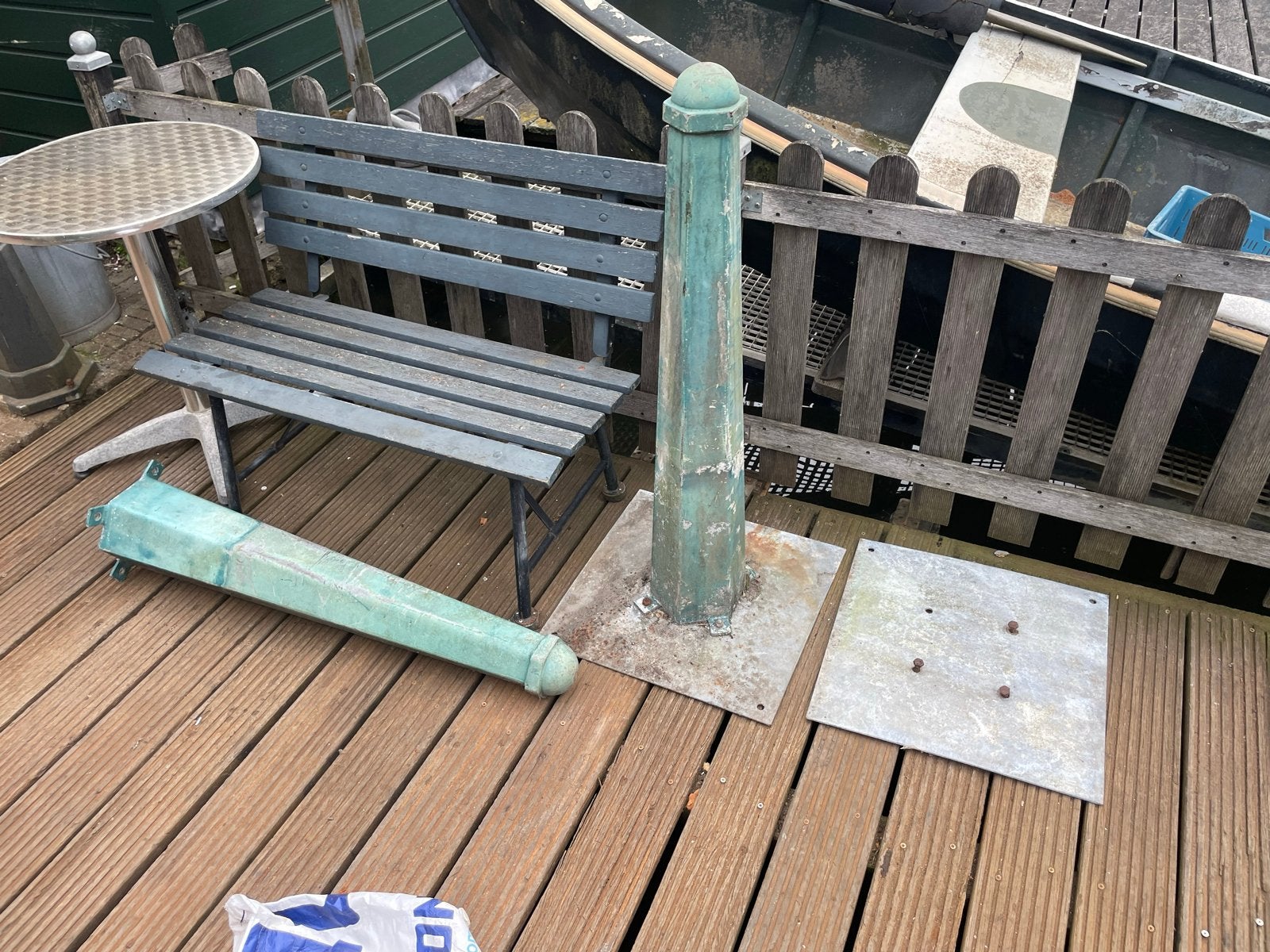 Zware gegalvaniseerde tuinpaaltjes met voetplaten, Ophalen, Gebruikt, IJzer, Overige typen