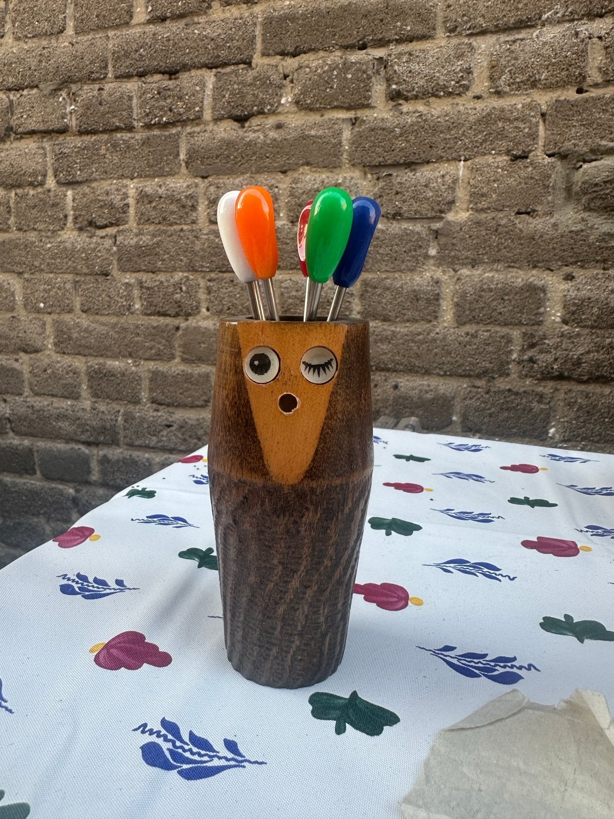 Vintage houten cocktailprikkerhouder met prikkers, Ophalen of Verzenden