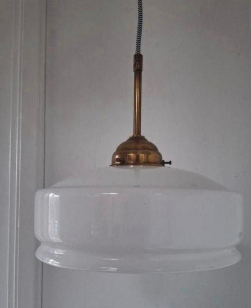 Artdeco opaline glas/messing hanglamp., Huis en Inrichting, Lampen | Hanglampen, Ophalen of Verzenden, Zo goed als nieuw, Glas