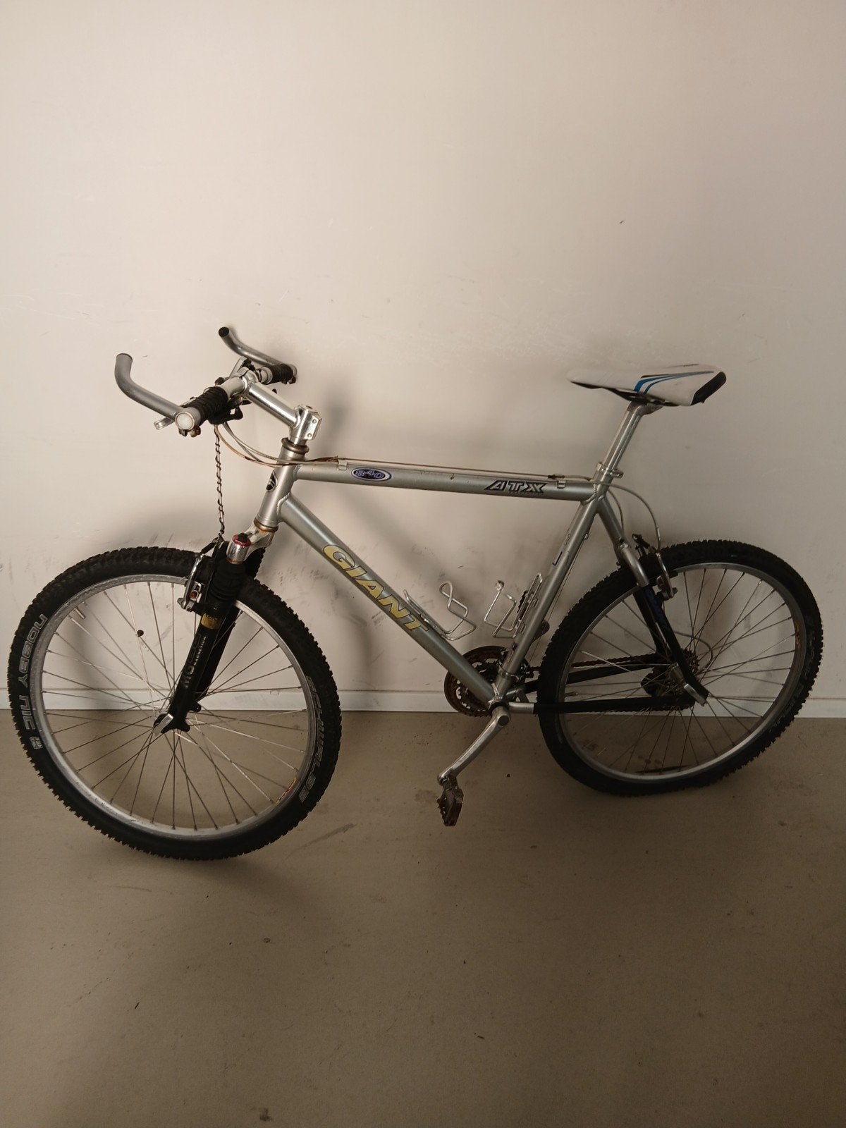 gaint cross fiets aan  onderhoudsbeurt toe, Ophalen, Giant