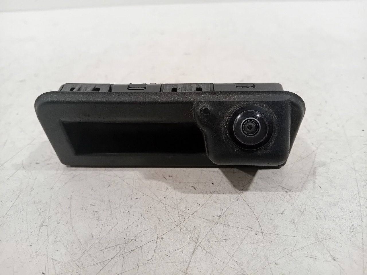 Camera achter Volkswagen Touareg, Onderdelen@venauto.nl, Van der Ven Autorecycling B.V., Gebruikt, Ettenseweg 76, 4706 PB Roosendaal, The Netherlands