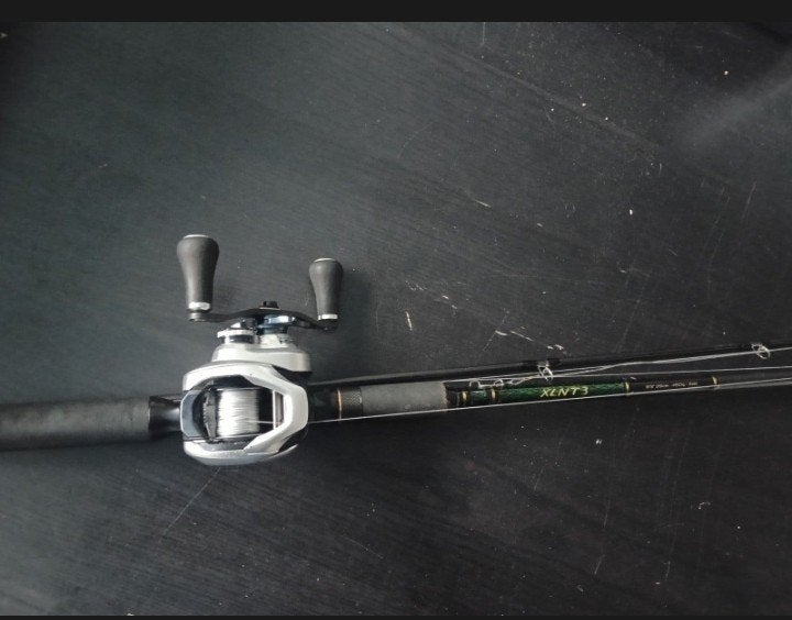 Shimano Tranx 201 & Savage Gear XLNT3 Hengel, Ophalen, Zo goed als nieuw