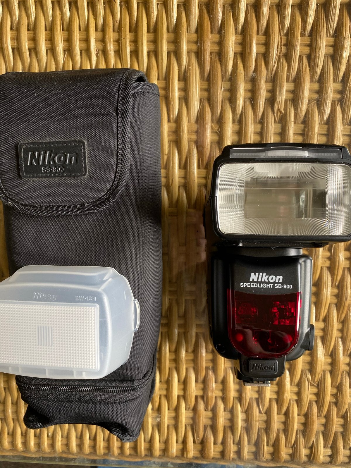 Nikon Speedlight SB-900 flitser met diffuser en tas, Ophalen, Diffuser, Externe flitser, Zo goed als nieuw