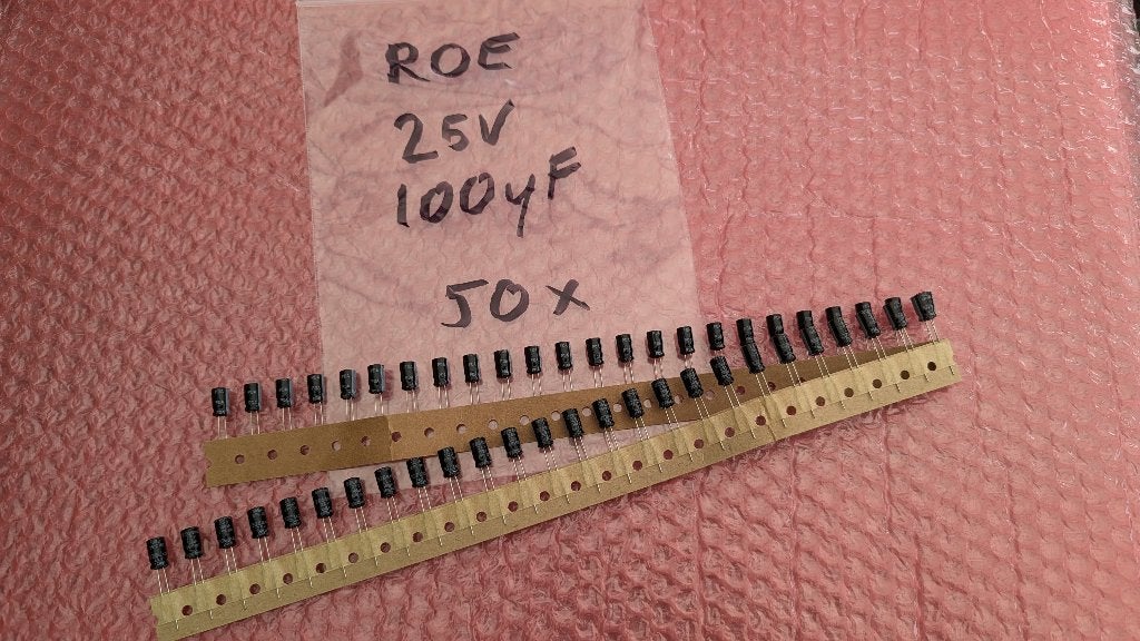 ROE 25V 100uF condensator 50 stuks, Ophalen of Verzenden, Nieuw
