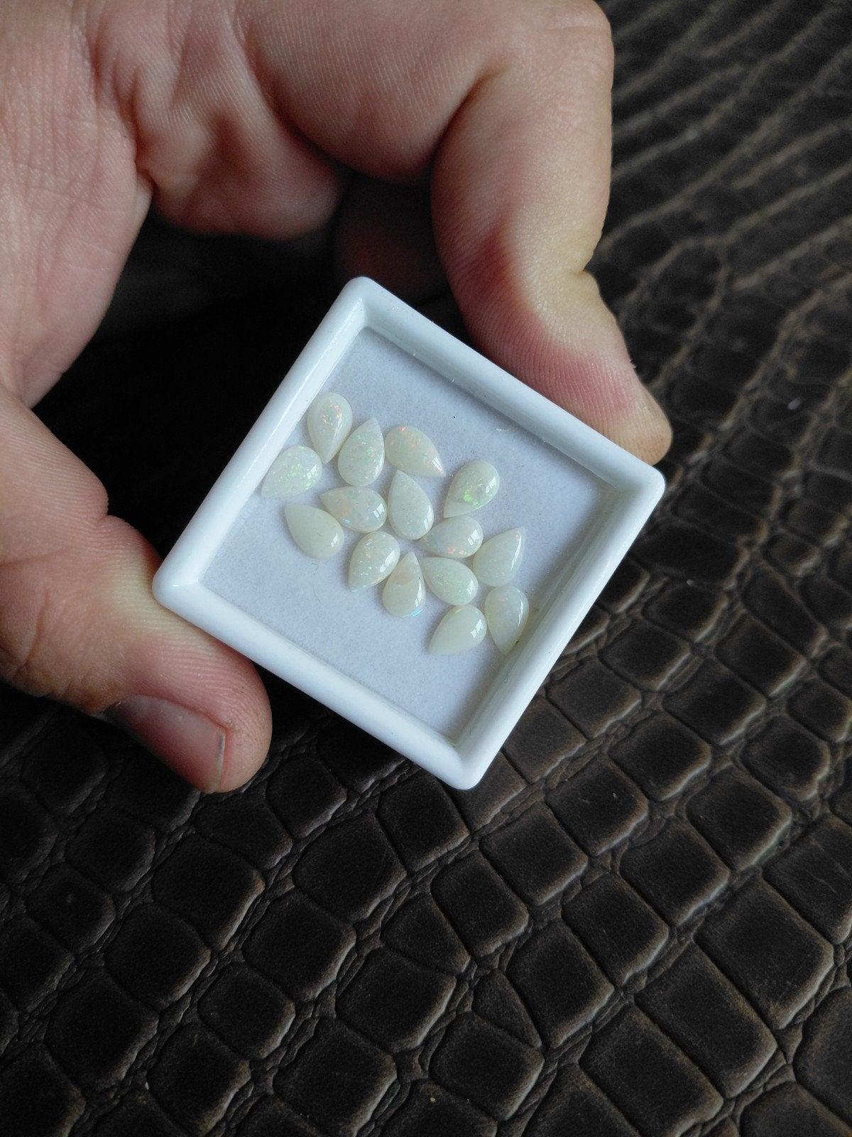 set met peer geslepen Australische melk opalen, Ophalen of Verzenden, Nieuw