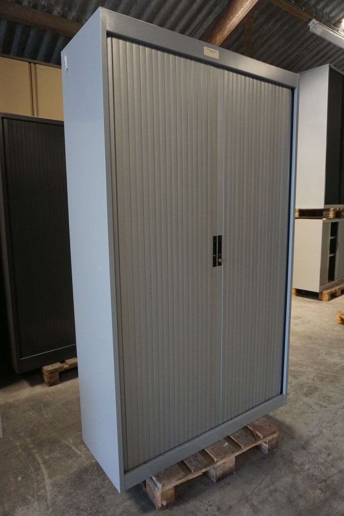 Nette archiefkast roldeurkast kantoorkast dossierkast, Huis en Inrichting, 100 tot 150 cm, 200 cm of meer, Niet ingevuld, Meerdere deuren