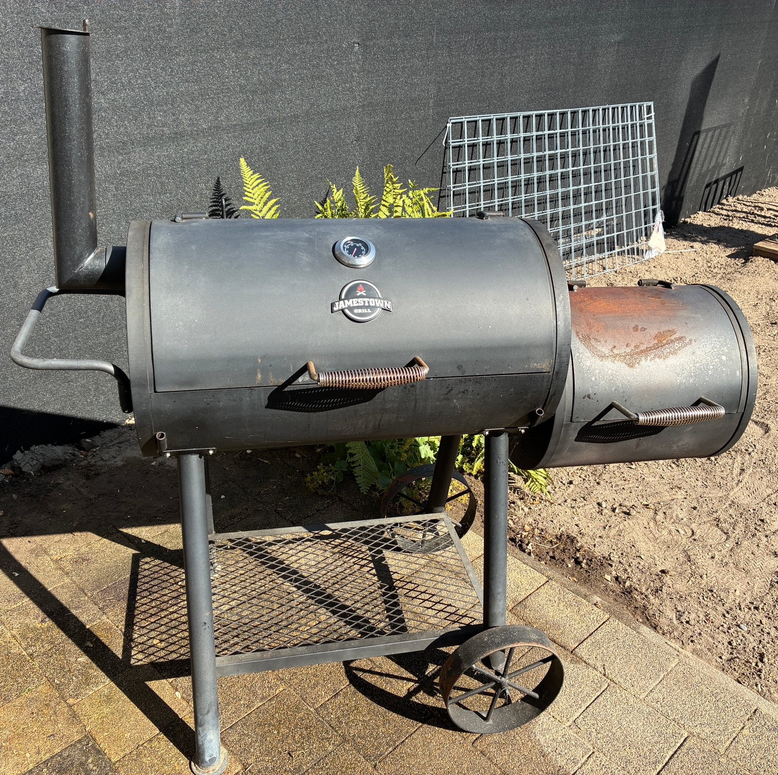 Jamestown Smoker Charlton rookBBQ, Ophalen, Gebruikt, Met accessoires