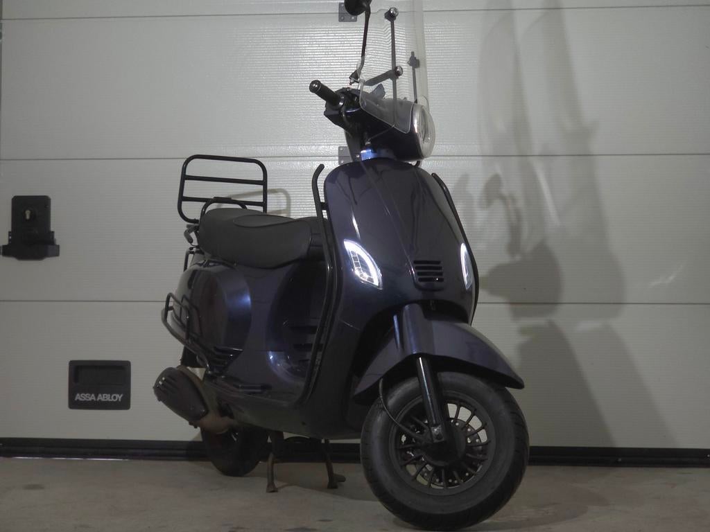 UNIEKE Turbho RL-50 Cameleon | Brommer (45km) | Full-option, Ophalen, Zo goed als nieuw, Maximaal 45 km/u, Benzine