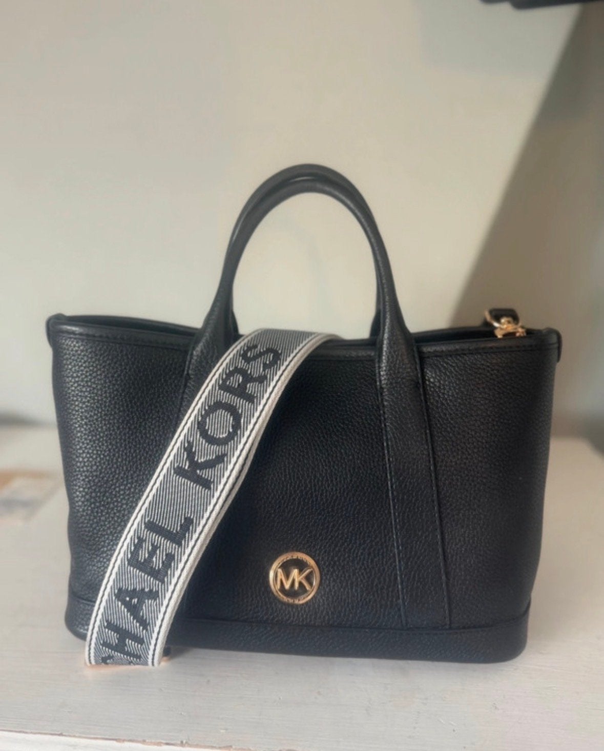 Michael Kors Luisa Small Satchel Zwart Leer, Ophalen of Verzenden, Nieuw, Zwart, Handtas