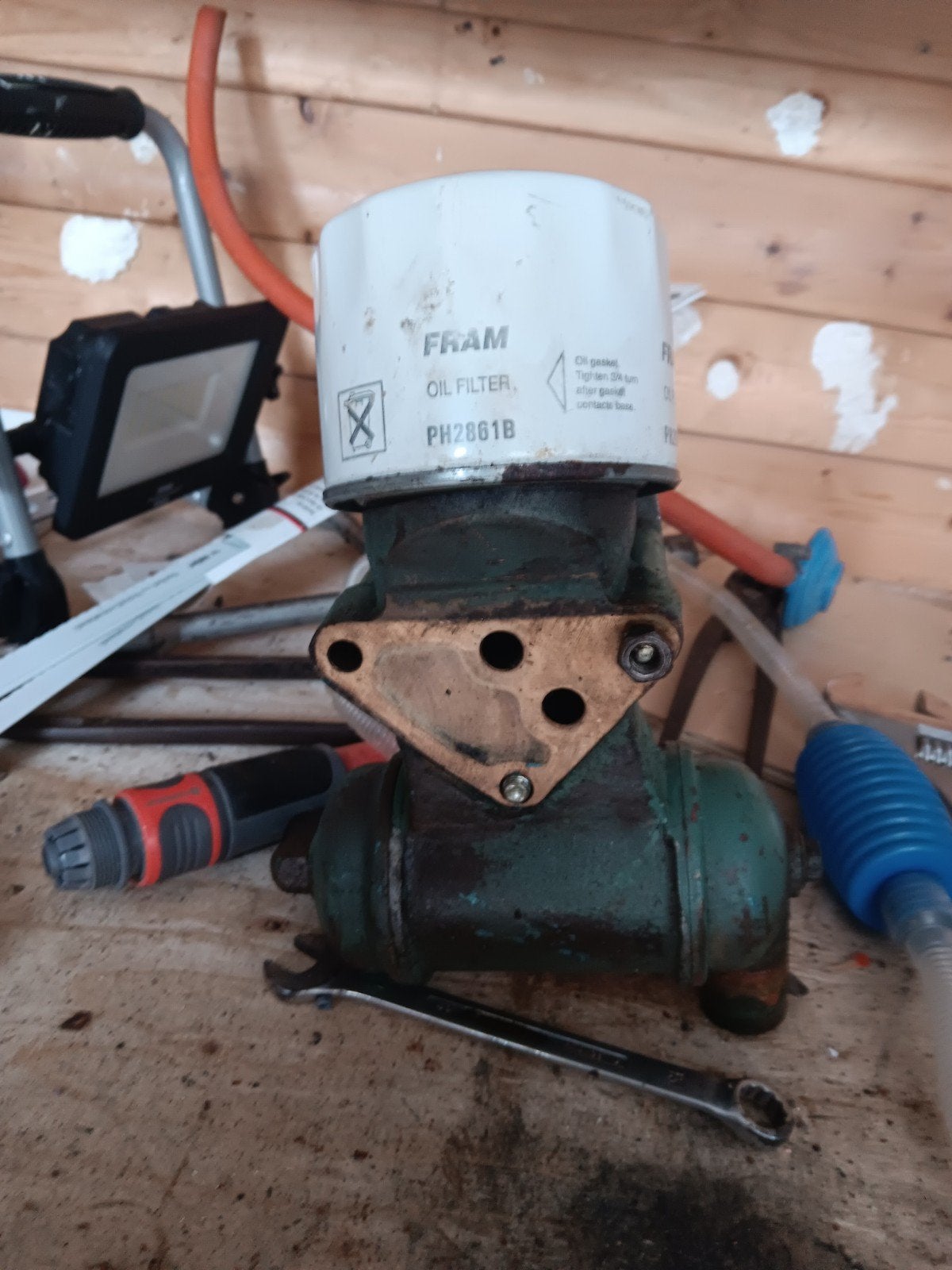 Volvo Penta MD17/MD19/MD21 oliefilter met koeler, Ophalen