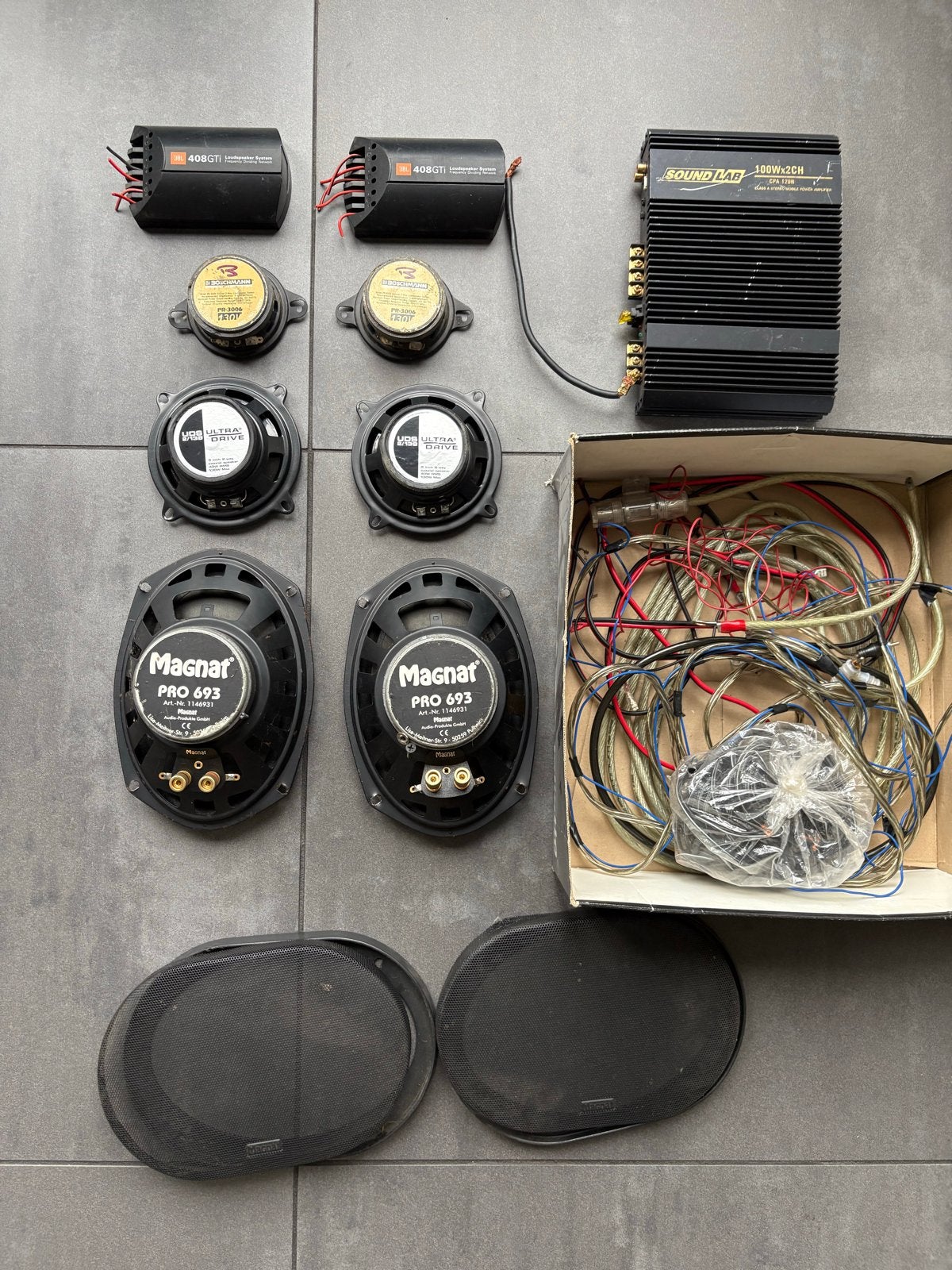 Auto audio set: versterker, speakers, crossovers en kabels, Auto diversen, Ophalen of Verzenden, Gebruikt