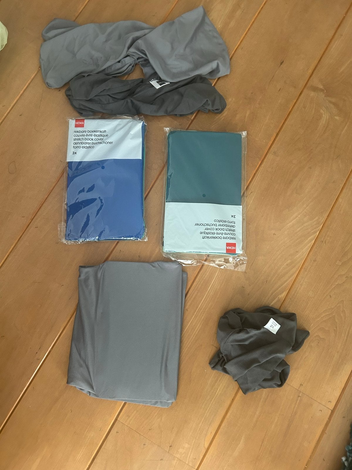 Hema Book Covers, Ophalen