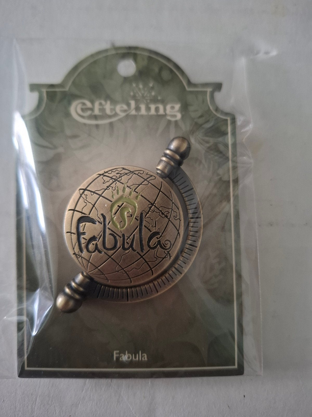 Efteling Fabula pin, Verzamelen, Efteling, Ophalen of Verzenden, Nieuw, Button of Speldje