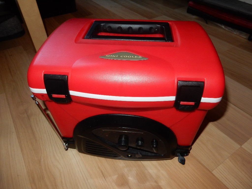 Mini Koelbox met ingebouwde Radio, te koop., Ophalen, Gebruikt, Koelbox, Koelelement