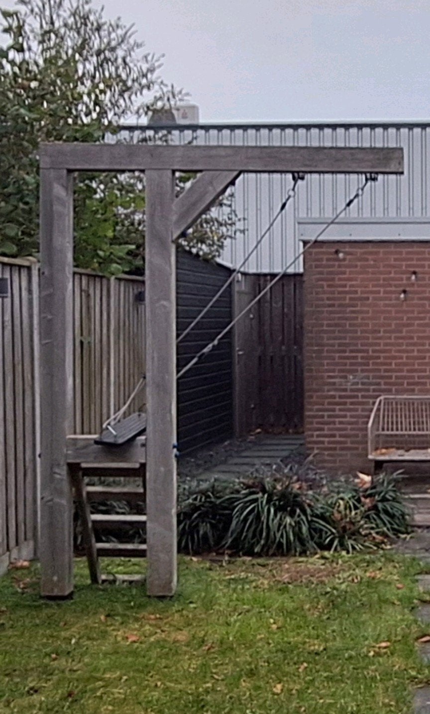 Gratis Speeltoestel met schommel, Ophalen, Glijbaan