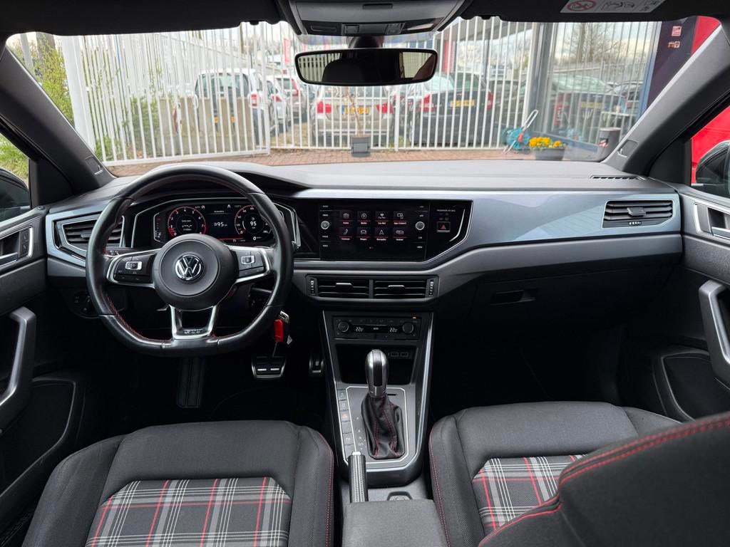 Volkswagen POLO 2.0 TSI GTI | Virtual | LED | Carplay | ACC, Auto's, Stof, Gebruikt, 4 cilinders, Zwart