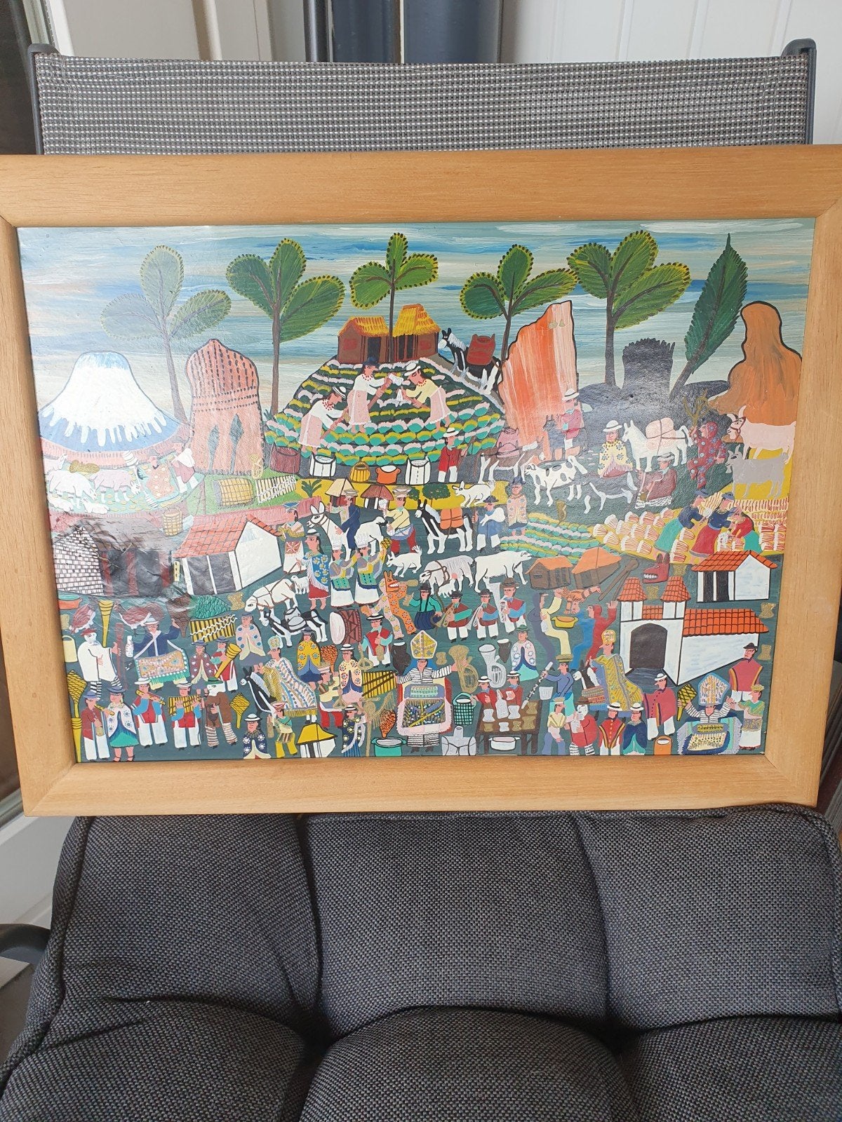 Kleurrijk schilderij van een levendige marktscène, Antiek en Kunst, Ophalen of Verzenden