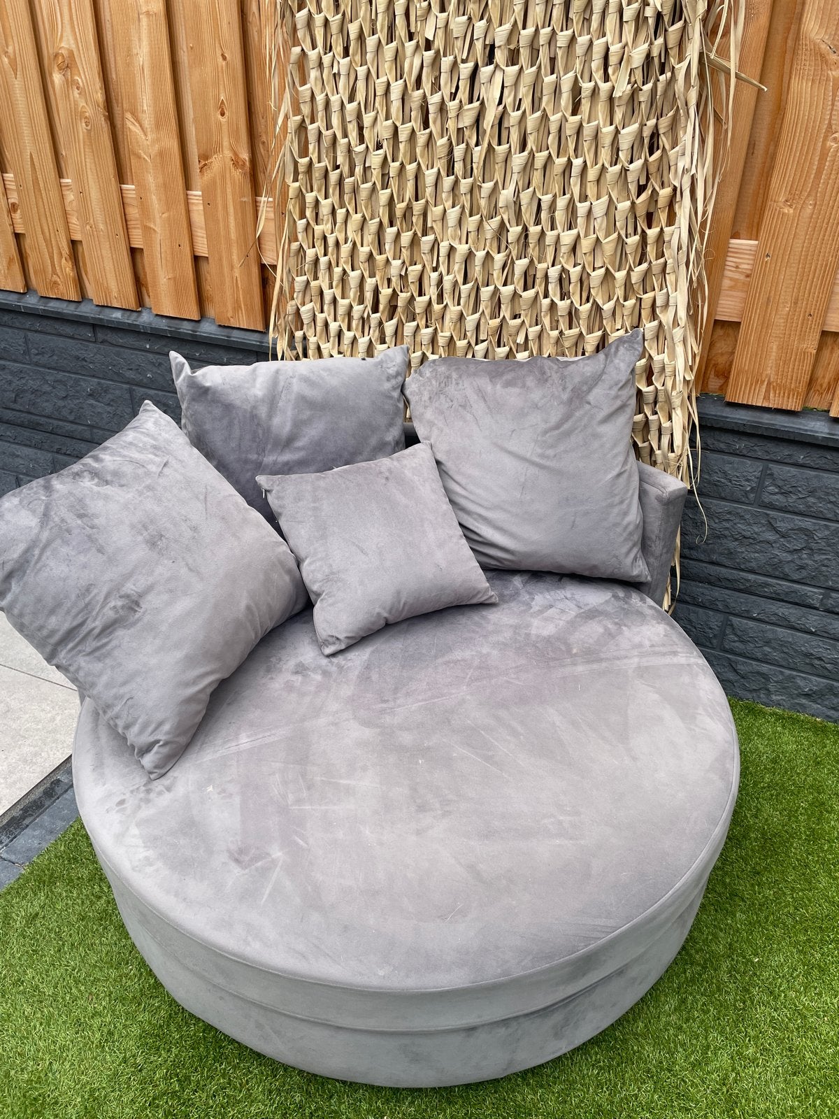 Grijze ronde loungebank met kussens, Ophalen, Rond, Zo goed als nieuw, 100 tot 125 cm