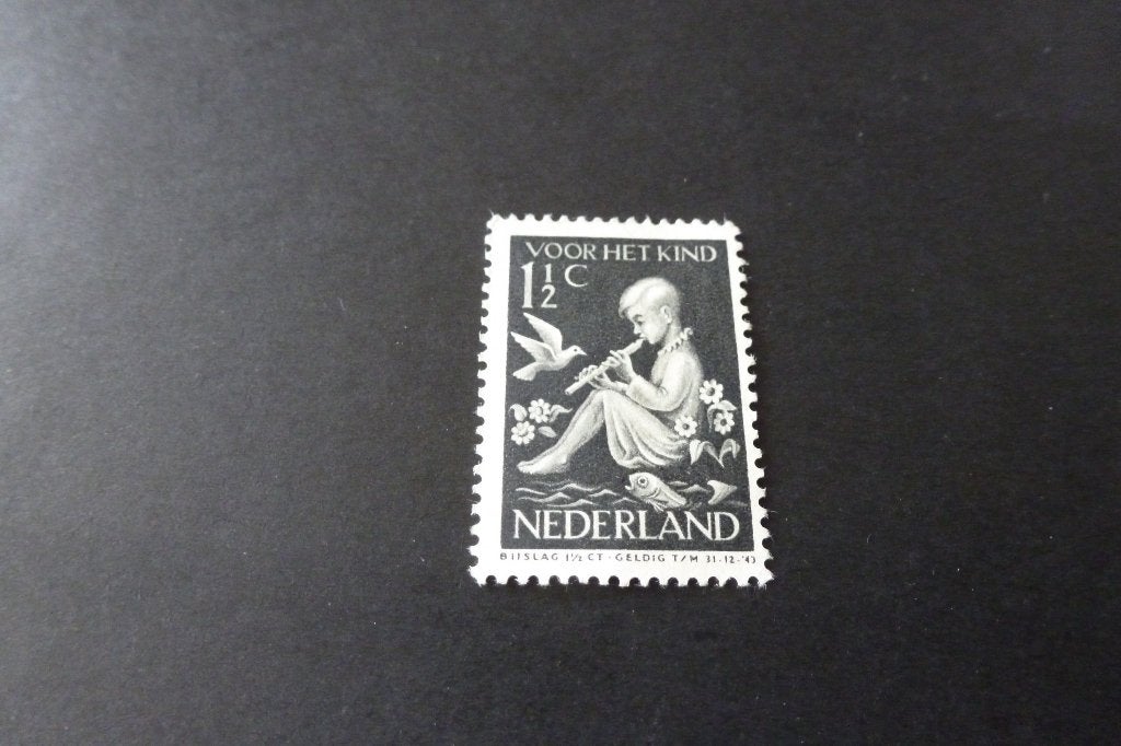 oude Kinderzegel 1,5 cent 1943 ongestempeld (p 38, Ophalen of Verzenden, Na 1940, Postfris