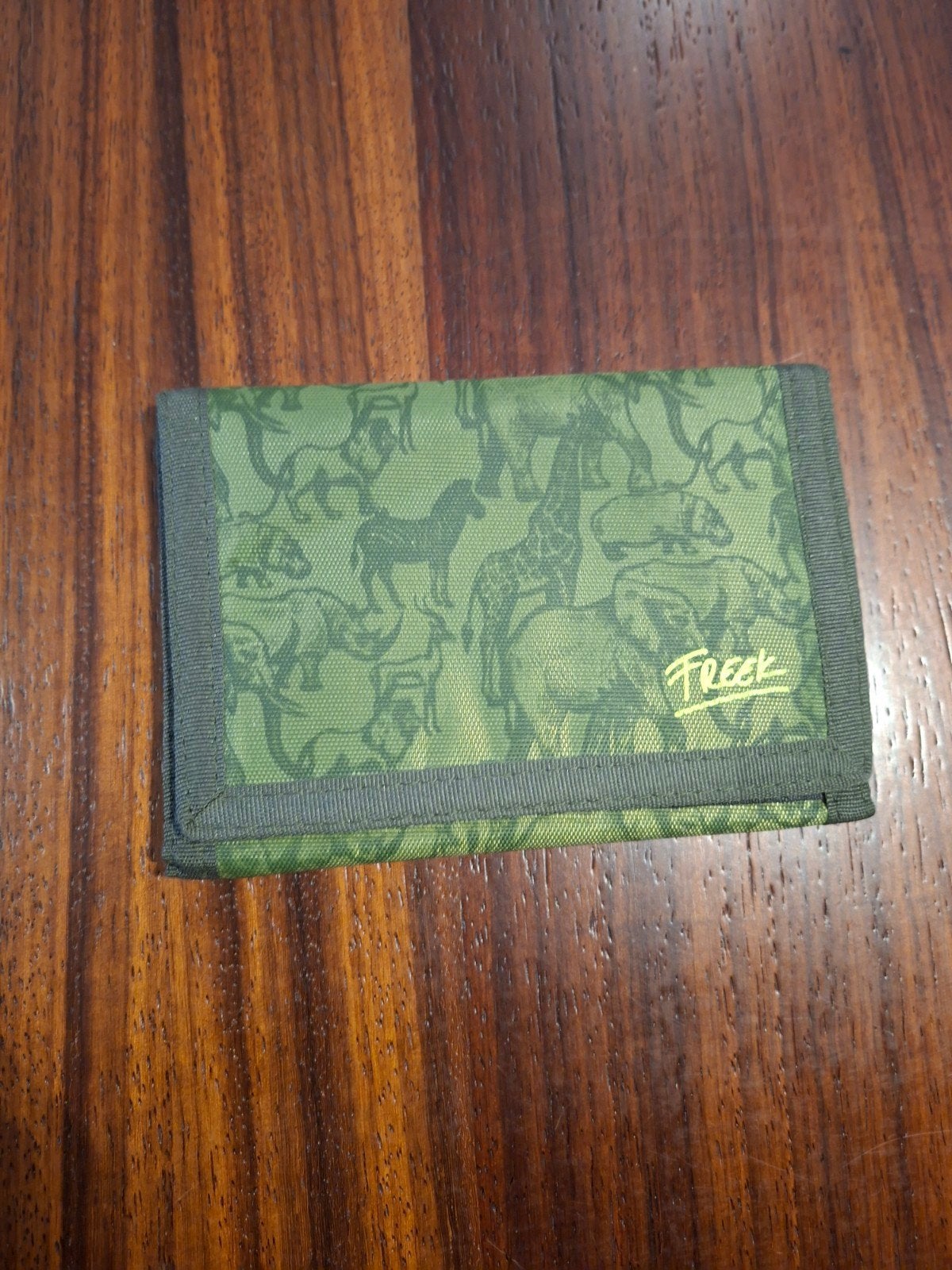 Leuke kinderportemonnee met klittenbandsluiting, Ophalen of Verzenden, Zo goed als nieuw, Groen, Overige merken