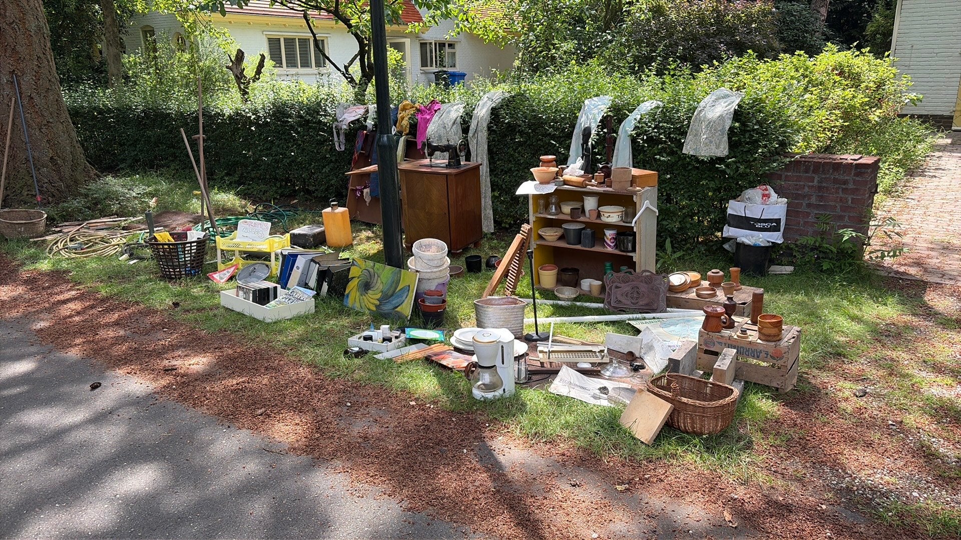 Zondag weer. Gratis weg is weg bloempotten boeken kleding, Diversen, Ophalen, Gebruikt