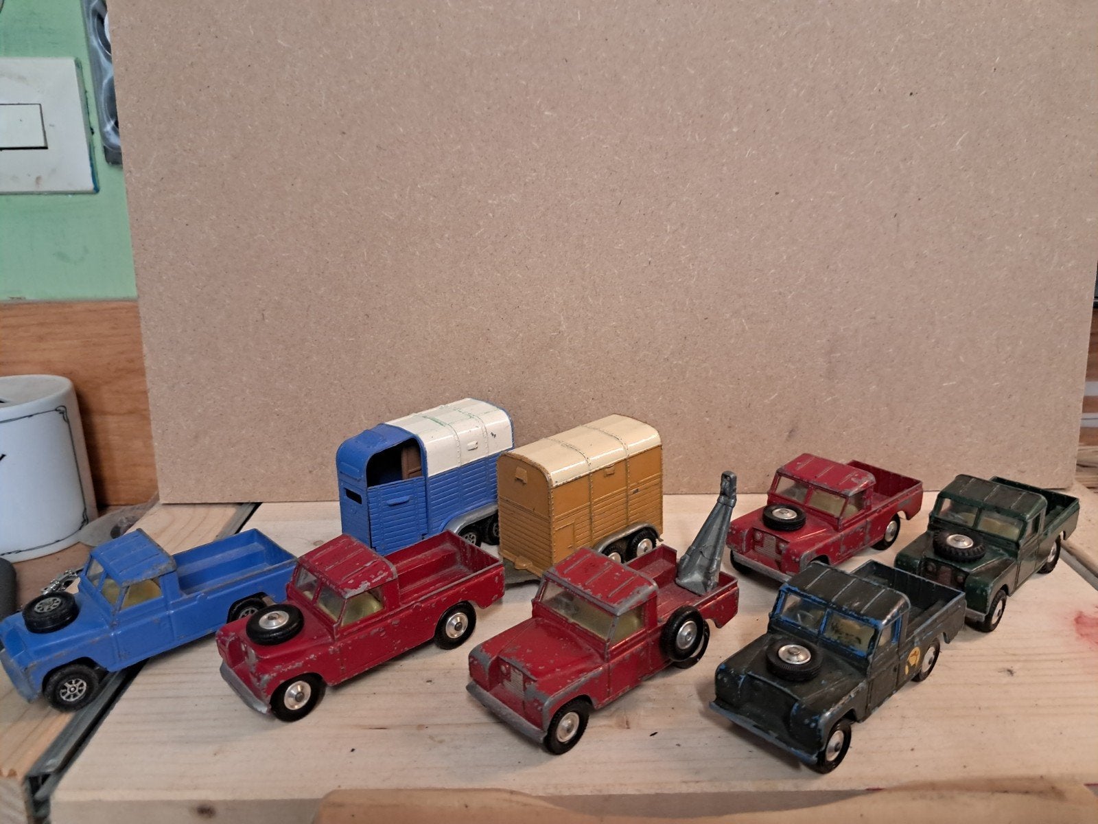Vintage Corgi Toys Land Rovers en aanhangers - Set van 7, Hobby en Vrije tijd, Modelauto's | 1:43, Verzenden, Gebruikt
