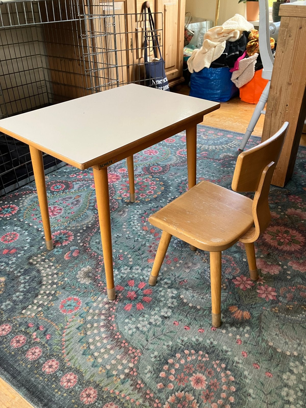 Kindertafel en stoeltje Schilte - 52x60x42 cm, Ophalen, Gebruikt, Tafel(s)