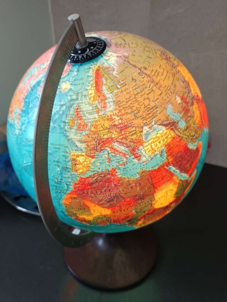 Vintage 1977 Scan Globe Deense Wereldbol verlichting 1977 #2, Ophalen of Verzenden, Gebruikt, Antieke wereldbol