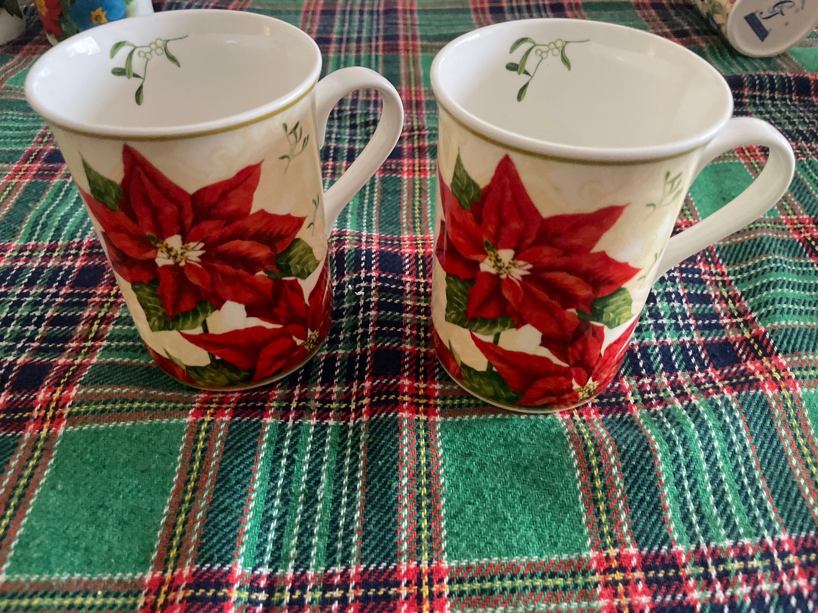 Ambiente KERSTSTER mokken bekers, Huis en Inrichting, Ophalen of Verzenden, Zo goed als nieuw, Overige stijlen, Kop(pen) en/of Schotel(s)