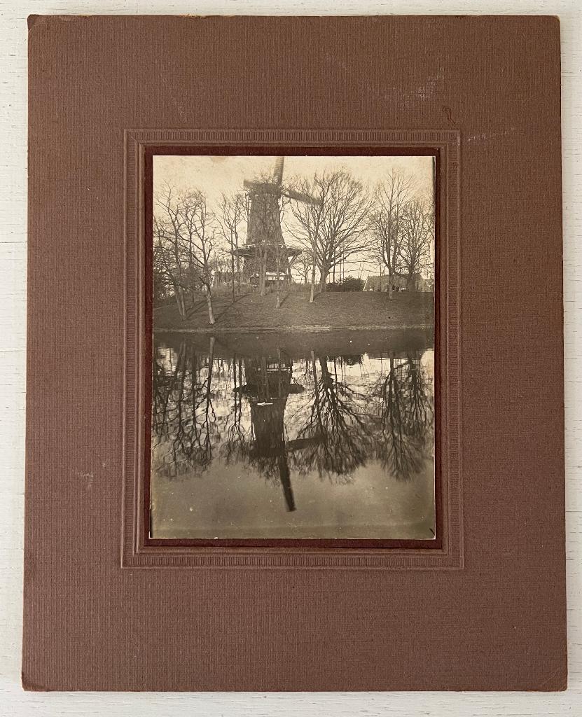 Foto op karton Alkmaar Molen van "Piet" Ca. 1920, Gebruikt, Foto, Ophalen of Verzenden, Voor 1940