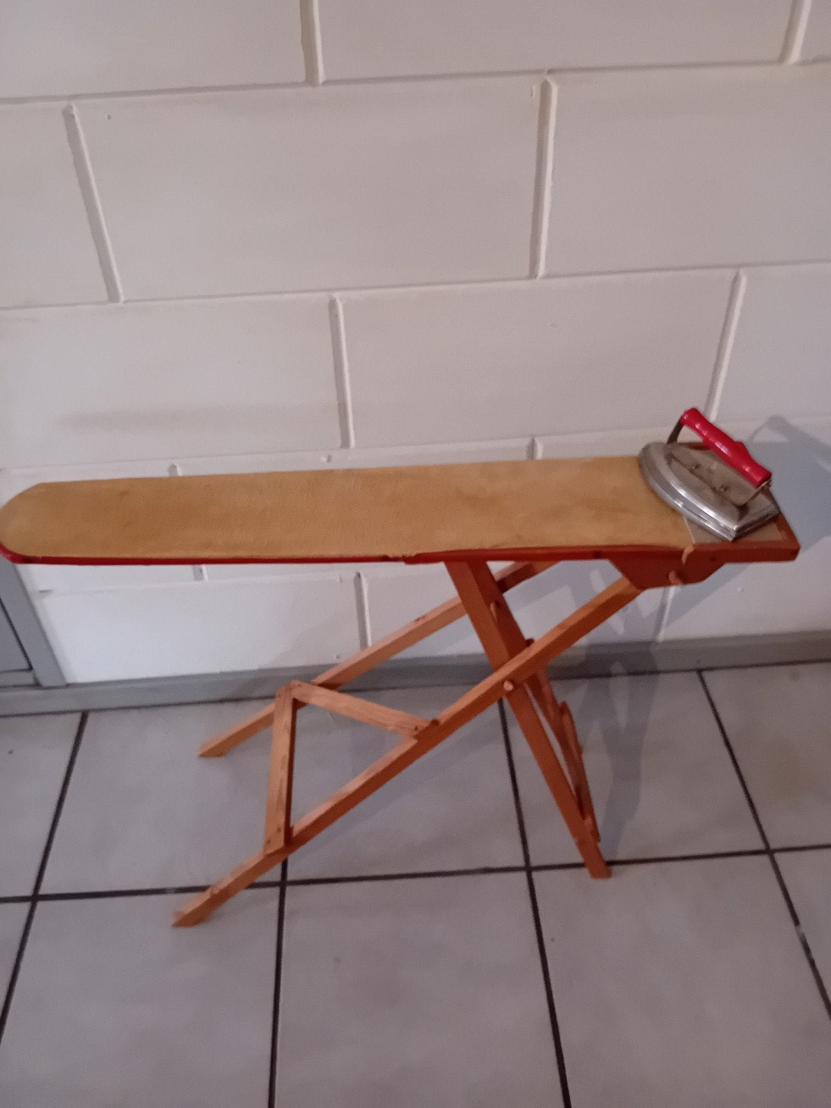 Houten strijkplankje met strijkijzer  vintage, Ophalen, Gebruikt, Overige typen